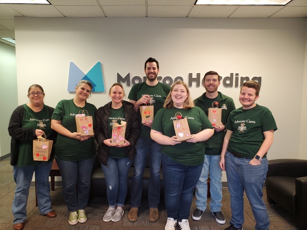 Advocate Cares Volunteers for Valentine’s Day!